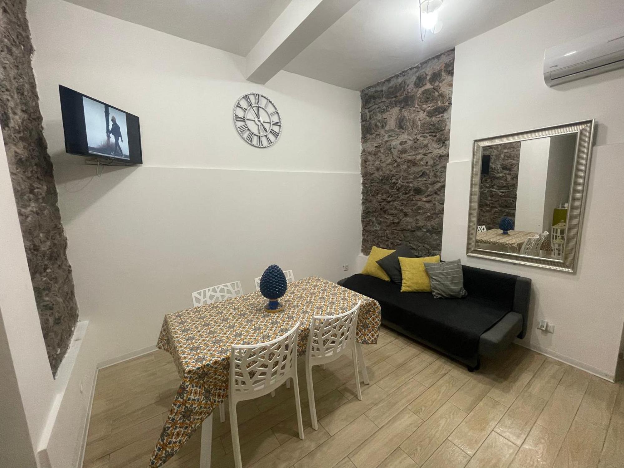 Cortile Corsica 13 Apartment Catania Exterior photo